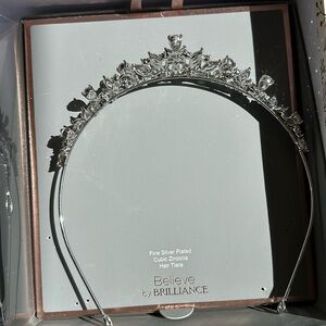 Brilliance Fine silver plated cubic Zirconia hair Tiara 👑
